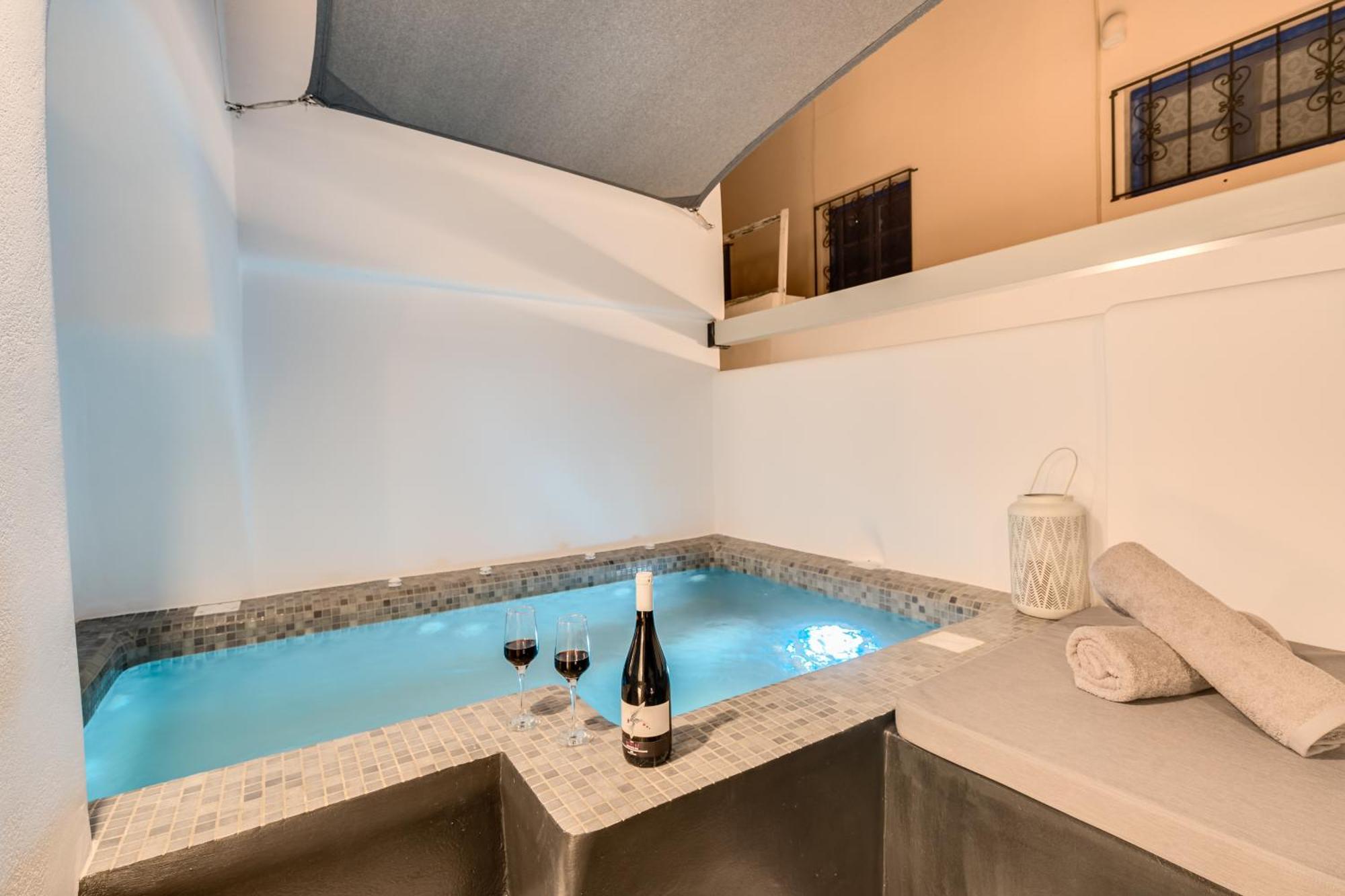 Tiara Suites Santorini Fira  Exteriér fotografie