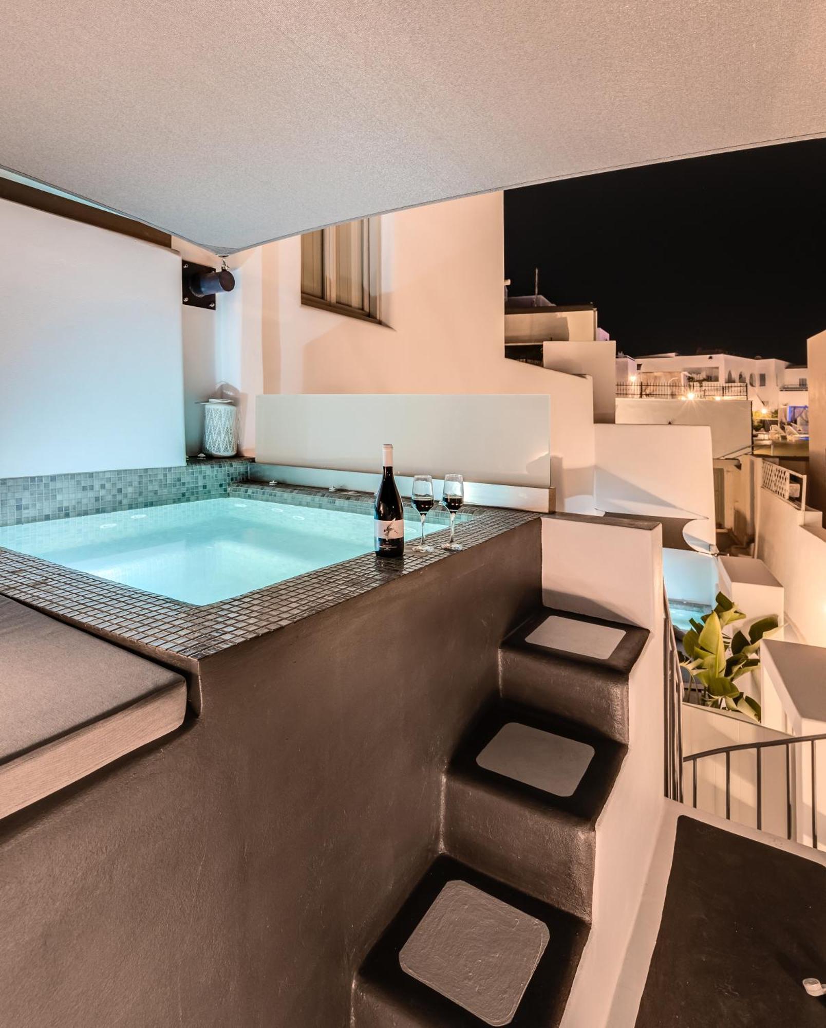 Tiara Suites Santorini Fira  Exteriér fotografie